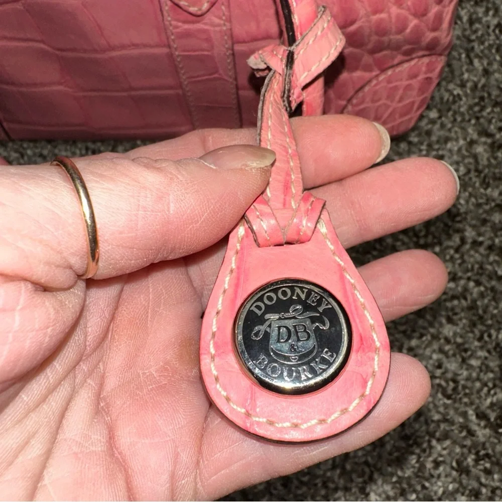 Dooney & Bourke Pink Crocodile-Embossed Shoulder Bag Y2K - Picture 9 of 12